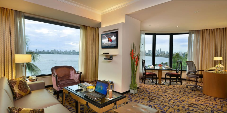 Suite, 1 Double Bed (Special) | Premium bedding, minibar, in-room safe, desk