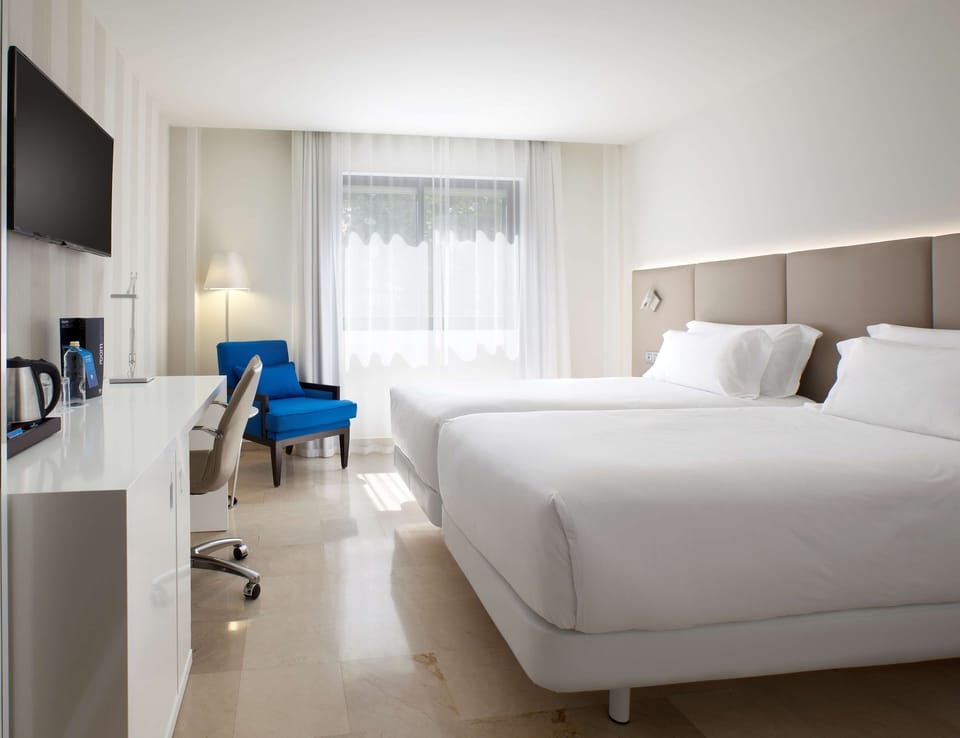 Minibar, in-room safe, desk, rollaway beds