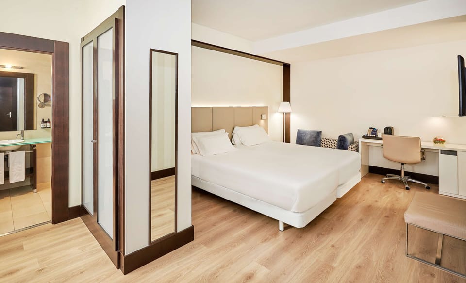 Premium bedding, minibar, in-room safe, individually furnished