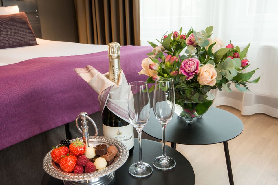 Room service - dining