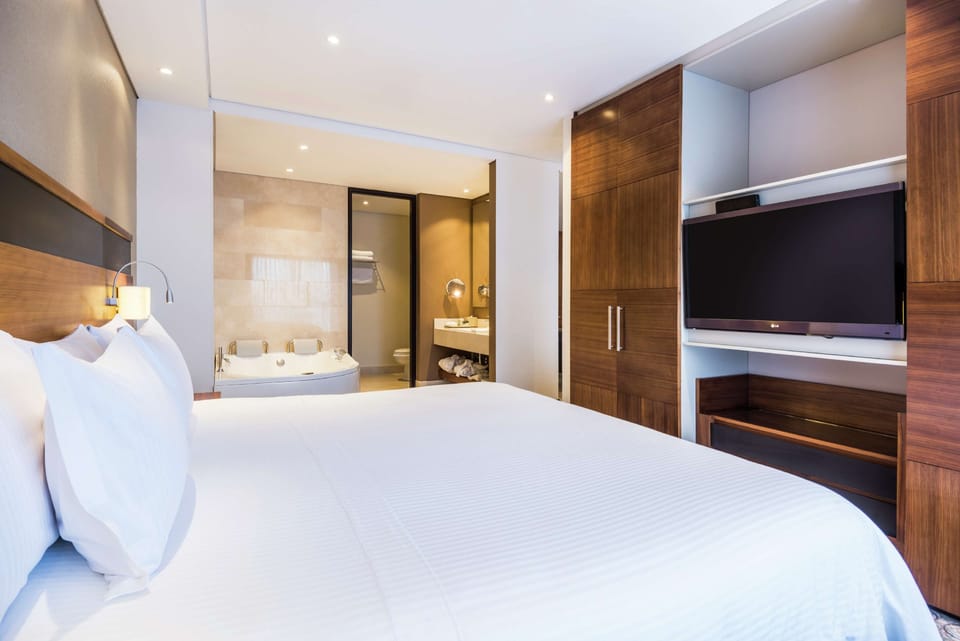 Premium bedding, minibar, in-room safe, individually furnished