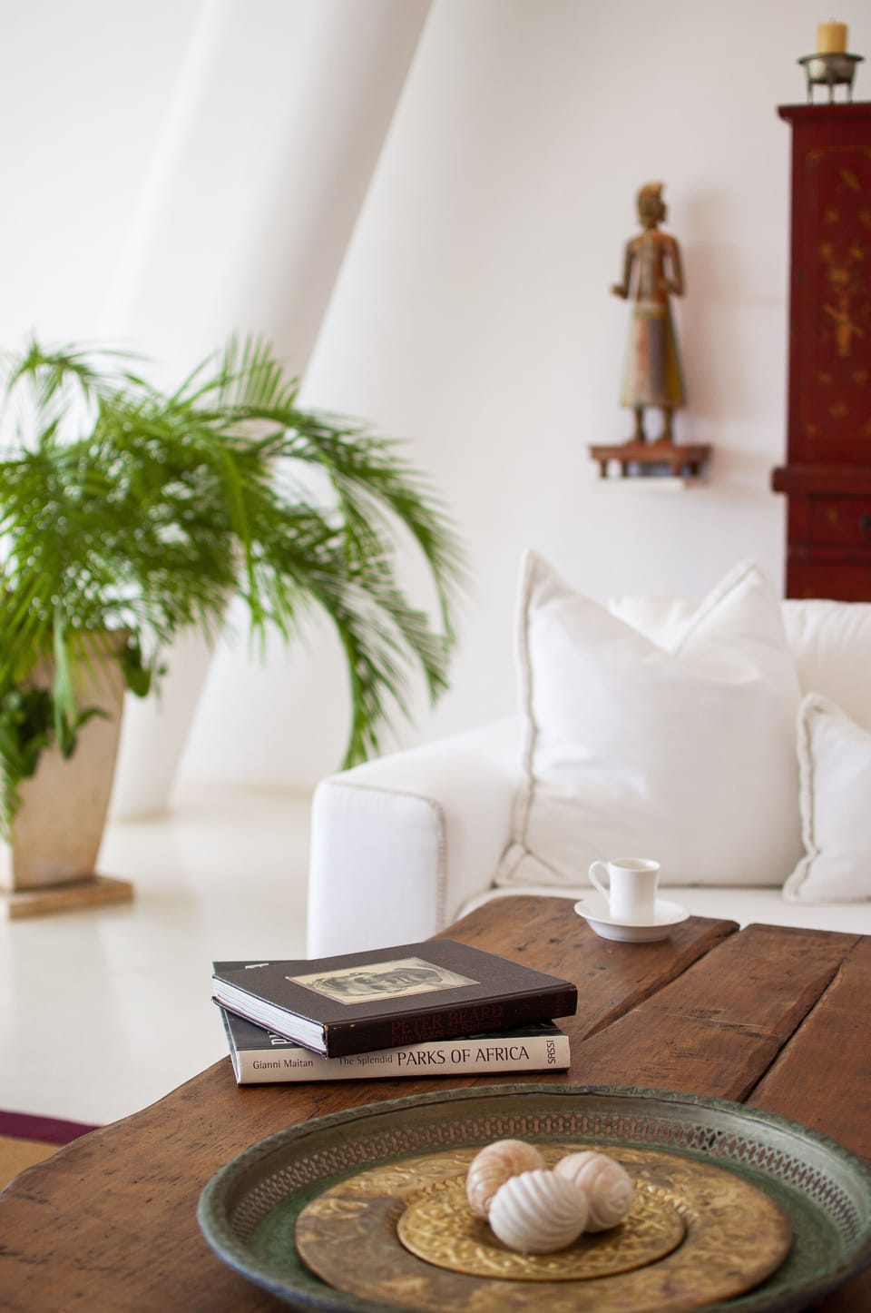 Deluxe Apartment, 2 Bedrooms | Living area | Smart TV