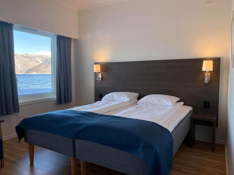 Desk, laptop workspace, blackout drapes, free WiFi