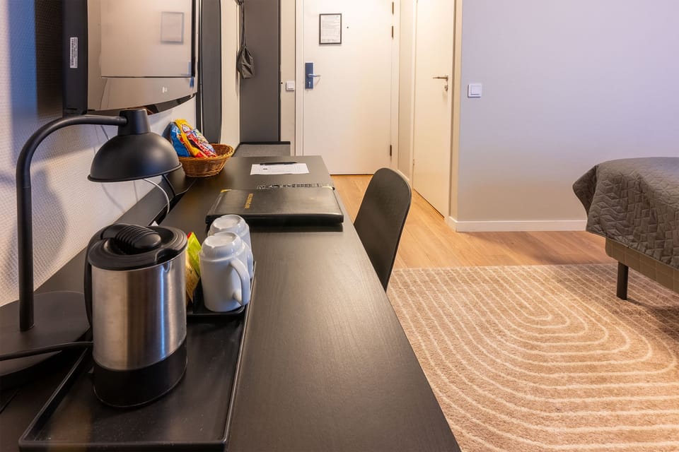 Desk, WiFi (free), bed sheets