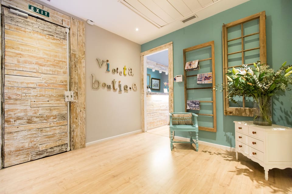 Violeta Boutique Bed and Breakfast in Barcelona