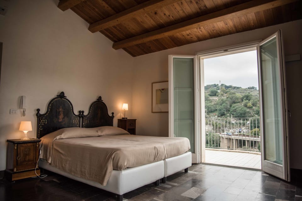 One Bedroom Apartment for 2 people | Premium bedding, minibar, individually furnished, soundproofing