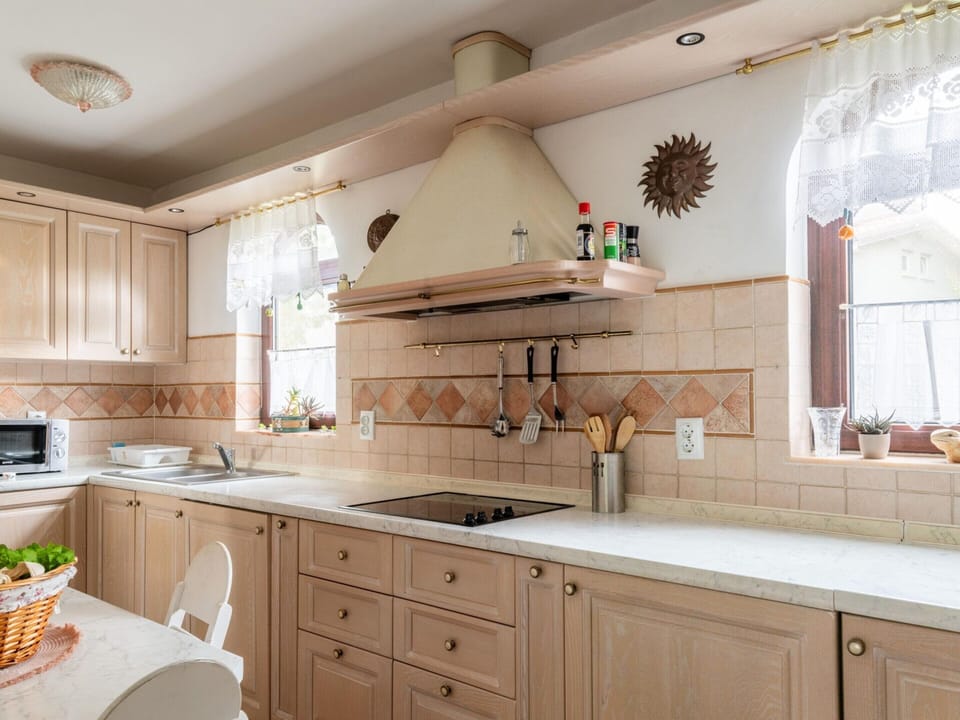 House | Private kitchen | Oven, dishwasher
