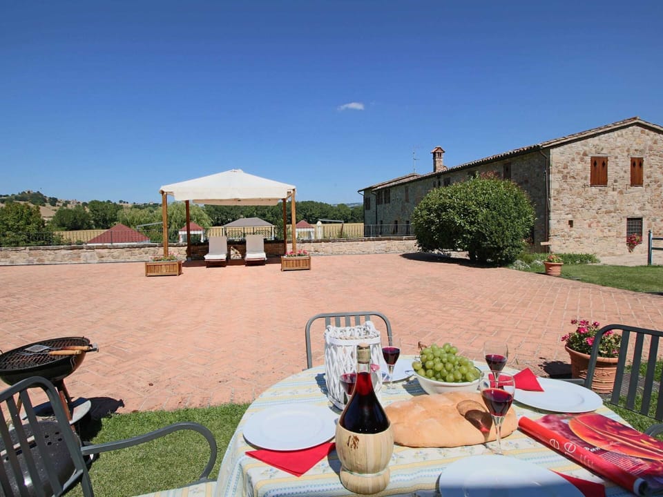 Cottage | Dining