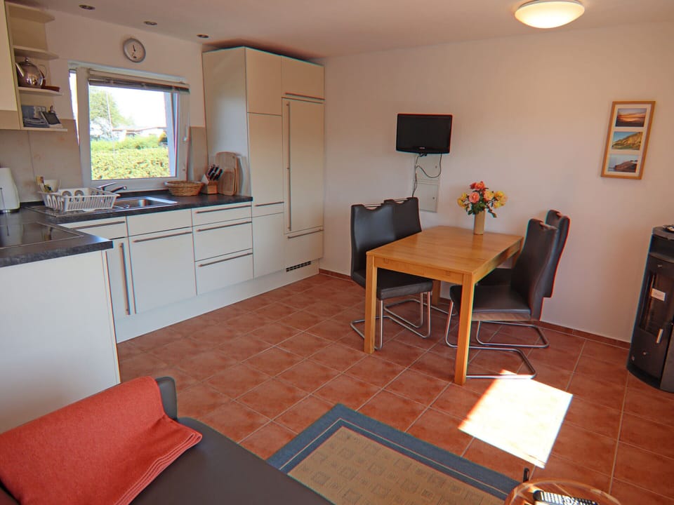 House | Private kitchen | Coffee/tea maker, highchair