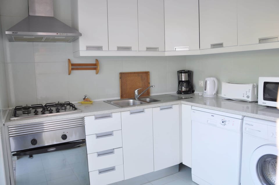 Villa | Private kitchen | Coffee/tea maker, microwave, stovetop