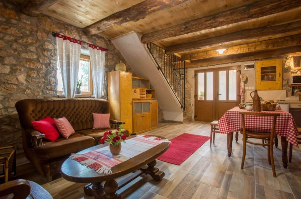 House | Living room