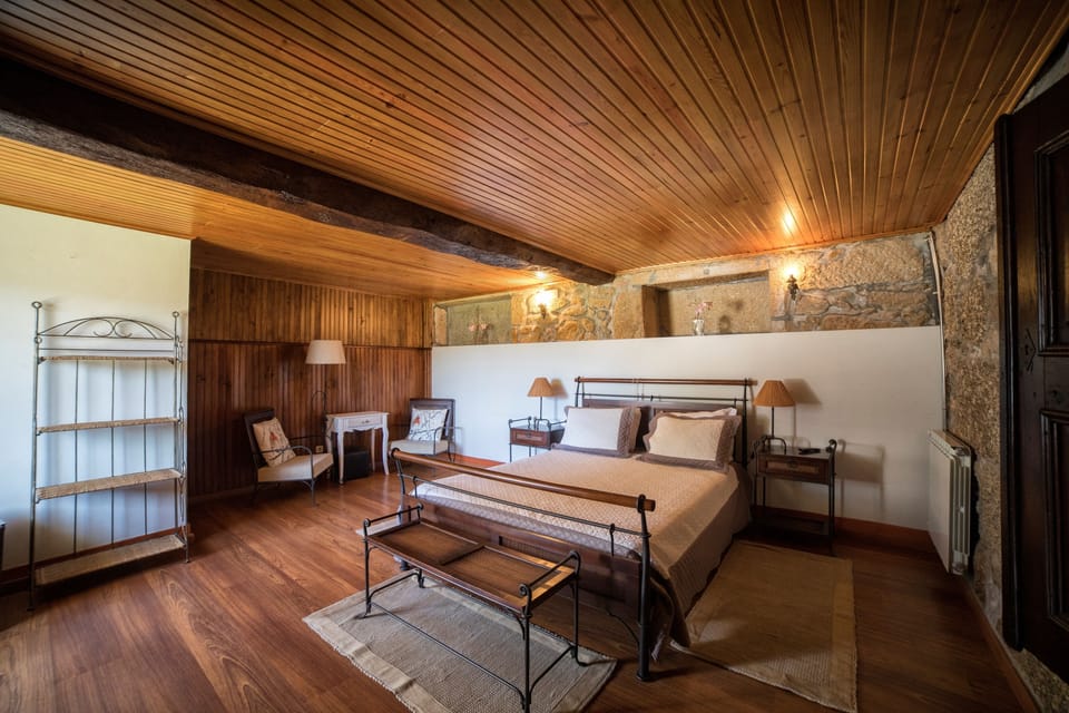 Classic Double or Twin Room | Cribs (free), rollaway beds (surcharge), WiFi (free)