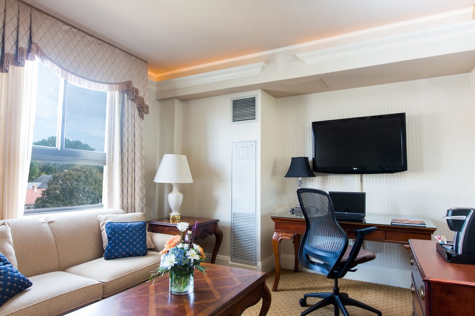 Premier Main Street King | Egyptian cotton sheets, premium bedding, down comforters, pillowtop beds
