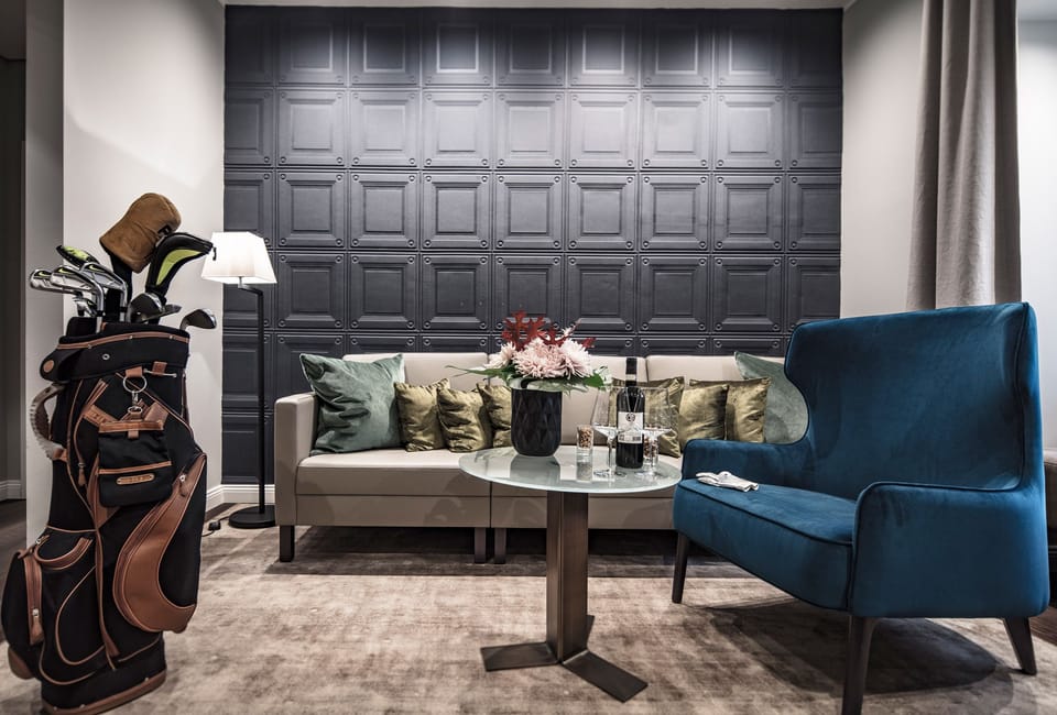 Castle Suite | Premium bedding, minibar, in-room safe, individually decorated