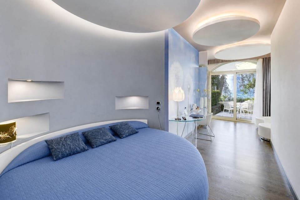 Junior Suite, Patio, Lake View (Garden, 2 people) | Premium bedding, down comforters, minibar, in-room safe