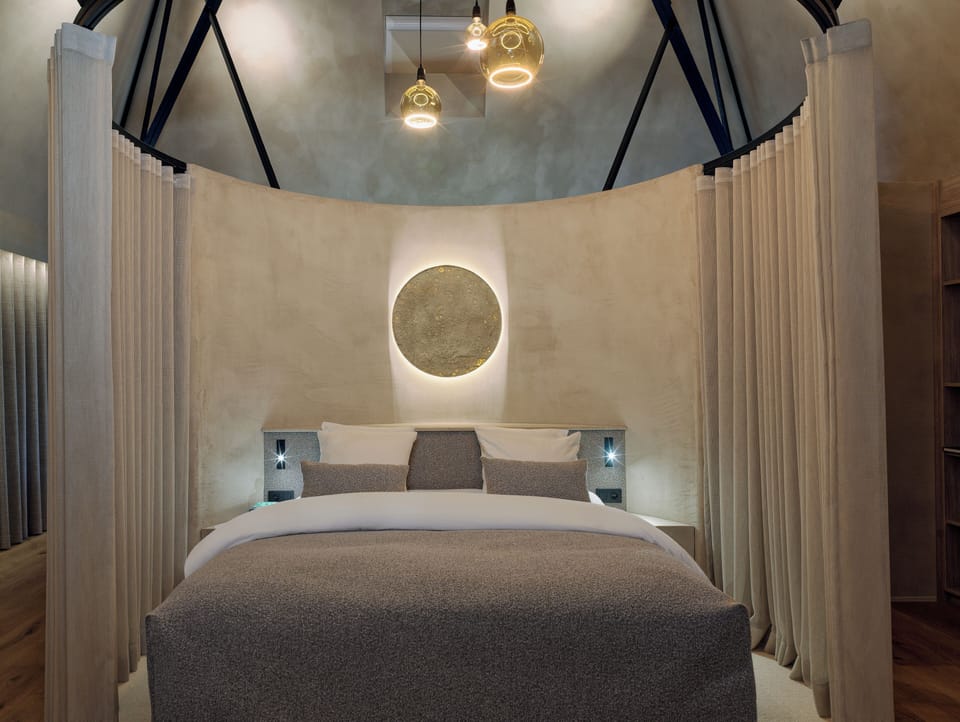 In-room safe, desk, iron/ironing board, free WiFi