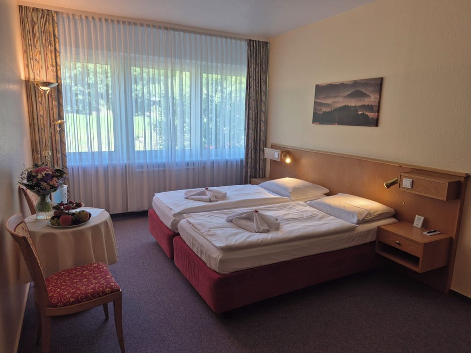 Family Double Room | Laptop workspace, free WiFi, bed sheets