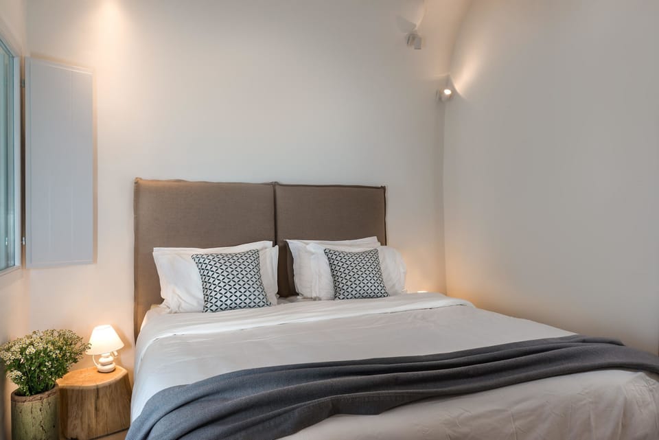 Two Bedroom Suite with Infinity Pool | Egyptian cotton sheets, premium bedding, Tempur-Pedic beds, minibar