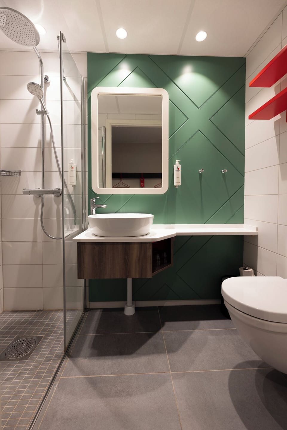 Good Morning Twin Room Plus | Bathroom | Shower, eco-friendly toiletries, towels