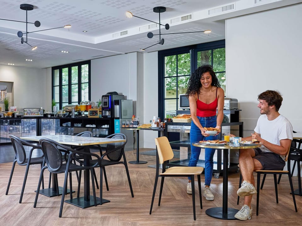 Breakfast area