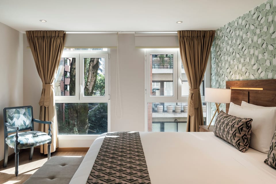 Grand Suite, 1 King Bed | Premium bedding, in-room safe, desk, blackout drapes