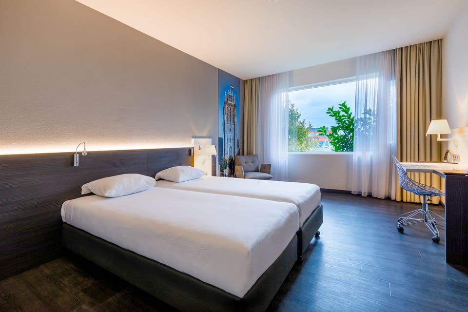 Desk, blackout drapes, free WiFi, bed sheets