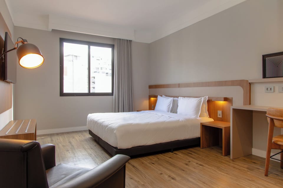 Deluxe Double or Twin Room, 1 Double or 2 Twin Beds, Mobility Accessible | In-room safe, laptop workspace, blackout drapes, free WiFi