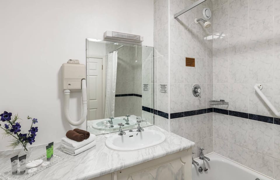 Earls Court House Hotel Hotel in Killarney