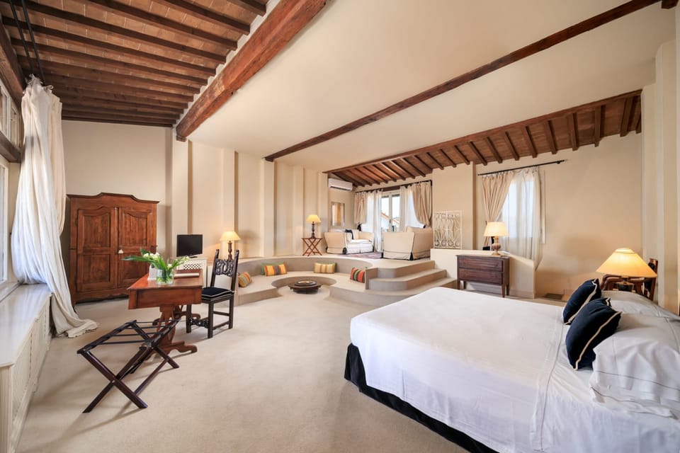 Down comforters, desk, laptop workspace, free WiFi