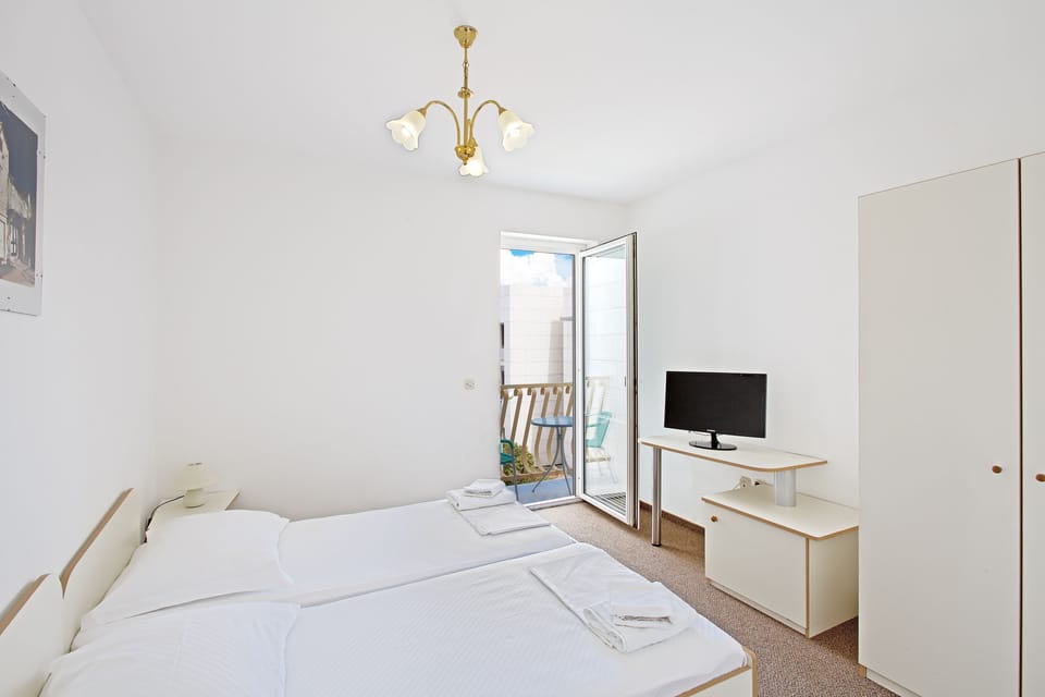 Comfort Double Room, Balcony, Sea View | Premium bedding, Select Comfort beds, desk, free WiFi