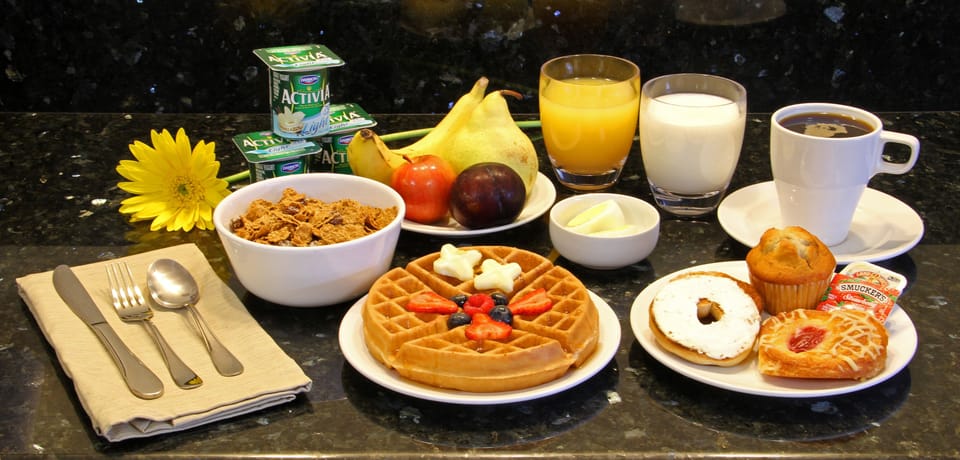 Free daily continental breakfast