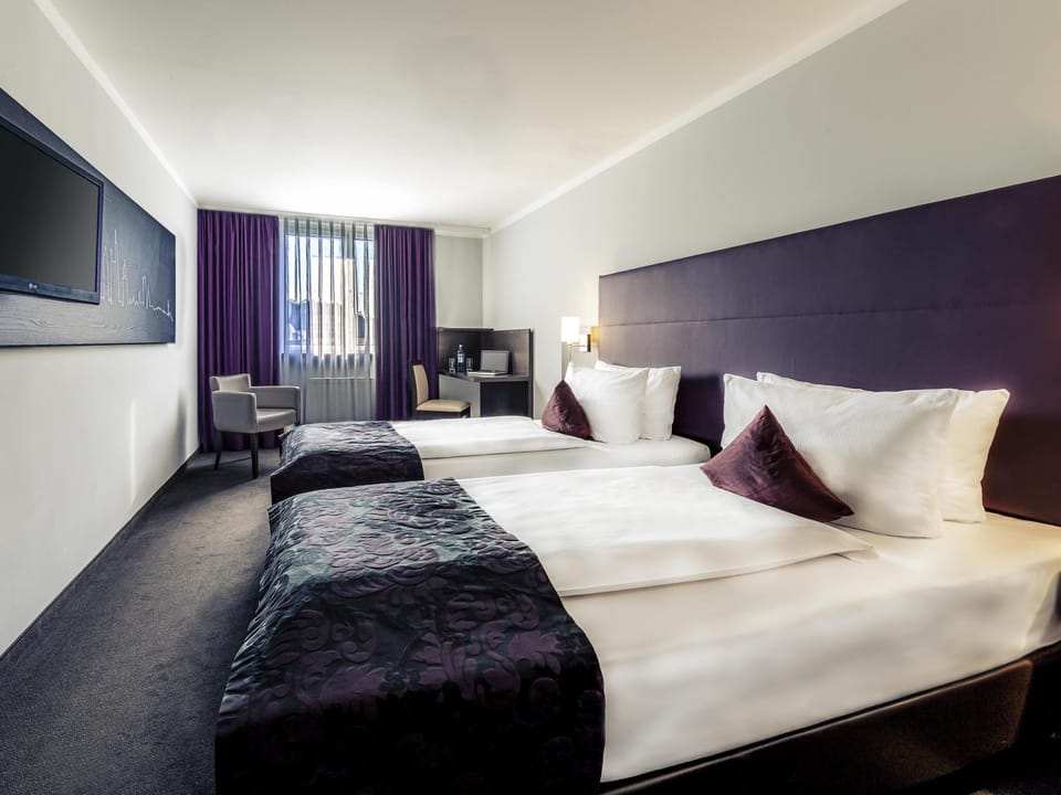 Standard Room, 2 Twin Beds | Minibar, in-room safe, desk, soundproofing