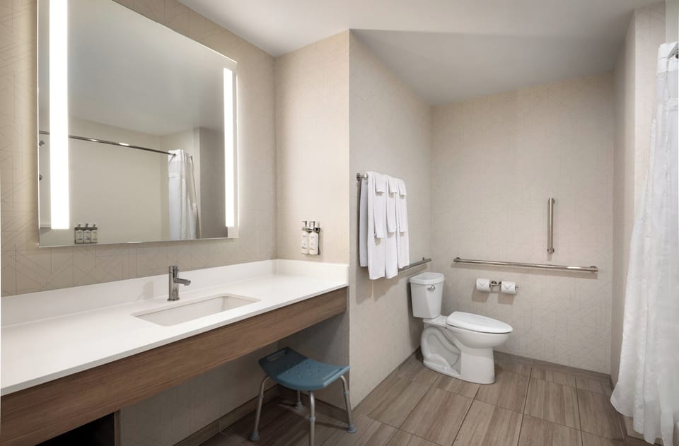 1 bedroom, in-room safe, desk, laptop workspace