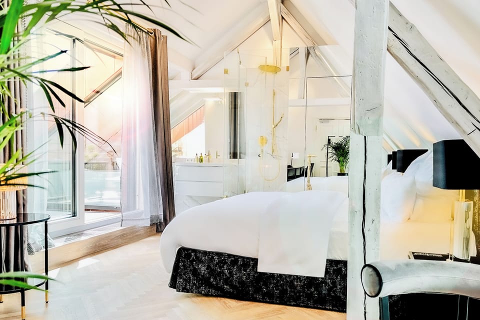 Studio Suite | Hypo-allergenic bedding, in-room safe, individually decorated
