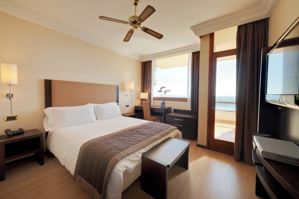 Minibar, in-room safe, desk, soundproofing