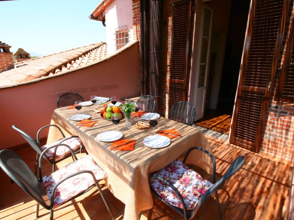 House | Dining