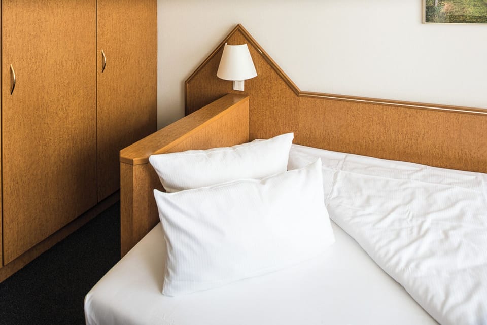 Desk, free cribs/infant beds, free WiFi, bed sheets