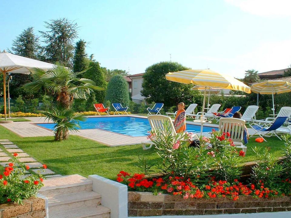 House | Pool | Outdoor pool