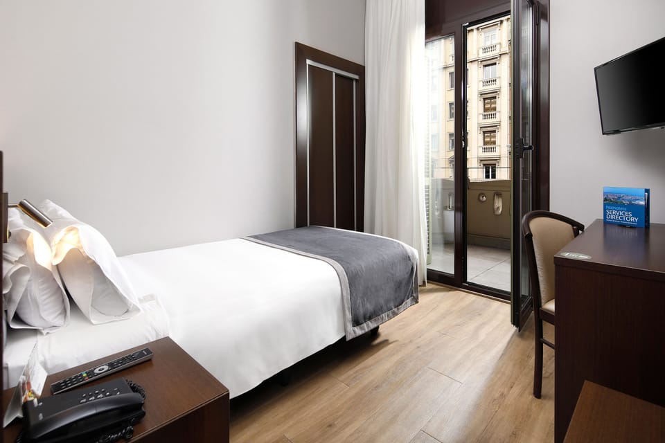 Minibar, in-room safe, desk, blackout drapes
