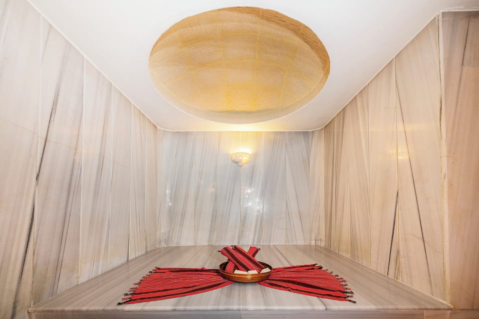 Couples treatment rooms, Turkish bath, aromatherapy, hot stone massages