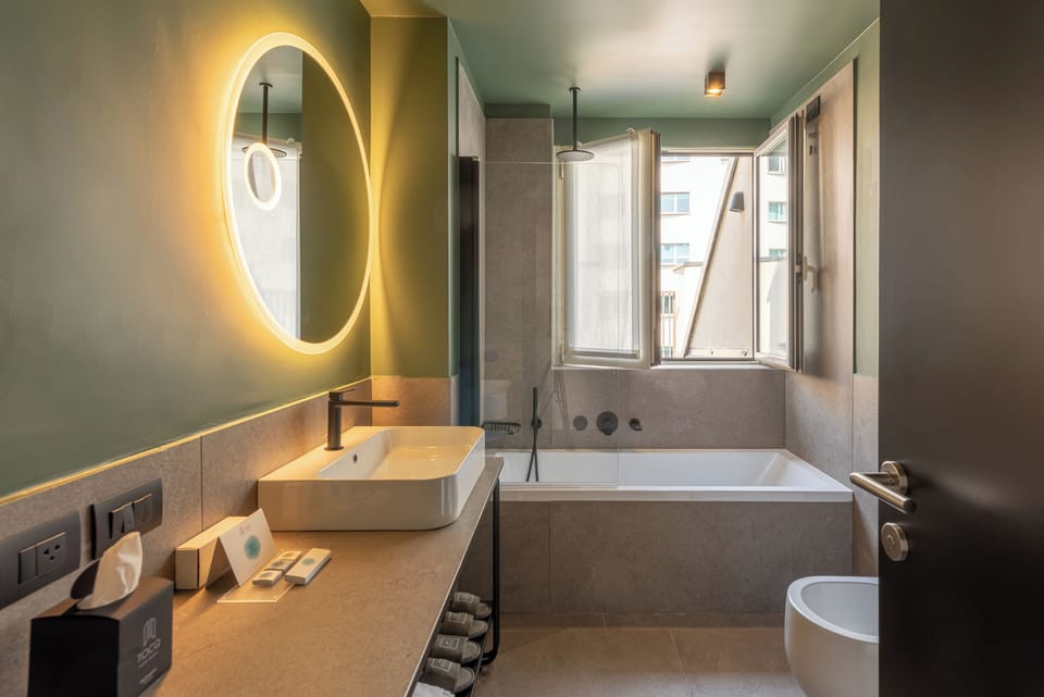 Executive Double or Twin Room | Bathroom | Rainfall showerhead, eco-friendly toiletries, hair dryer, slippers