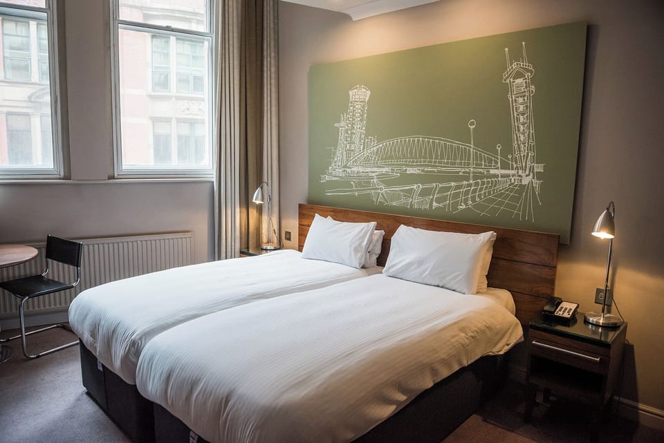 Classic Twin Room, 2 Twin Beds | Premium bedding, in-room safe, desk, blackout drapes