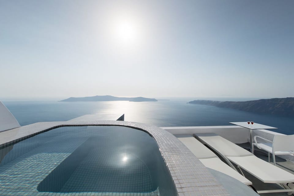 Deluxe Suite, Jetted Tub | Balcony