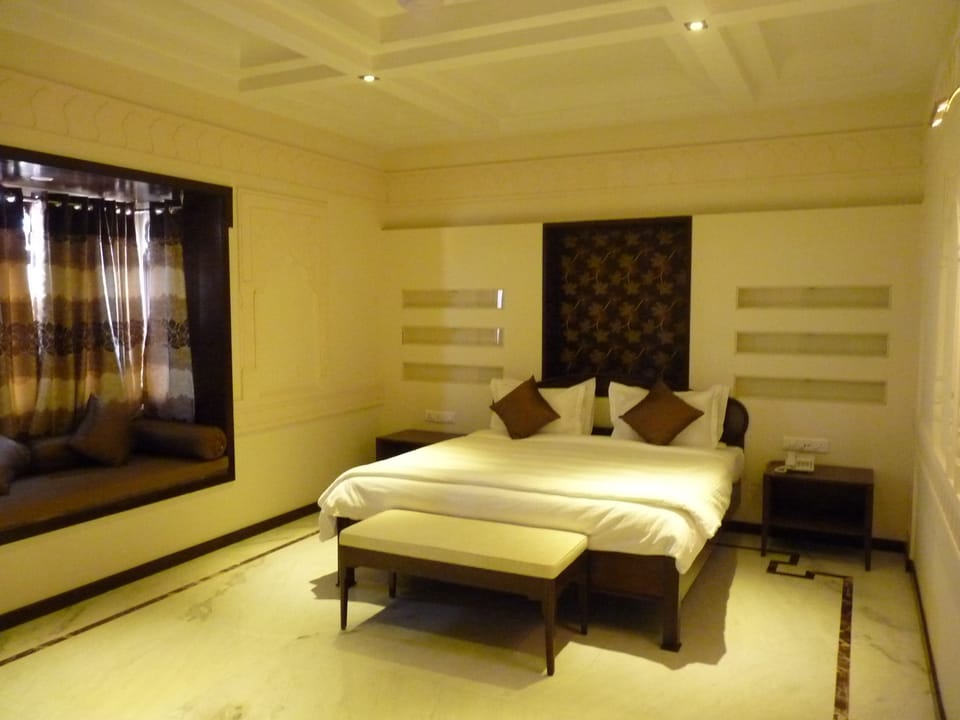 Minibar, in-room safe, soundproofing, free WiFi