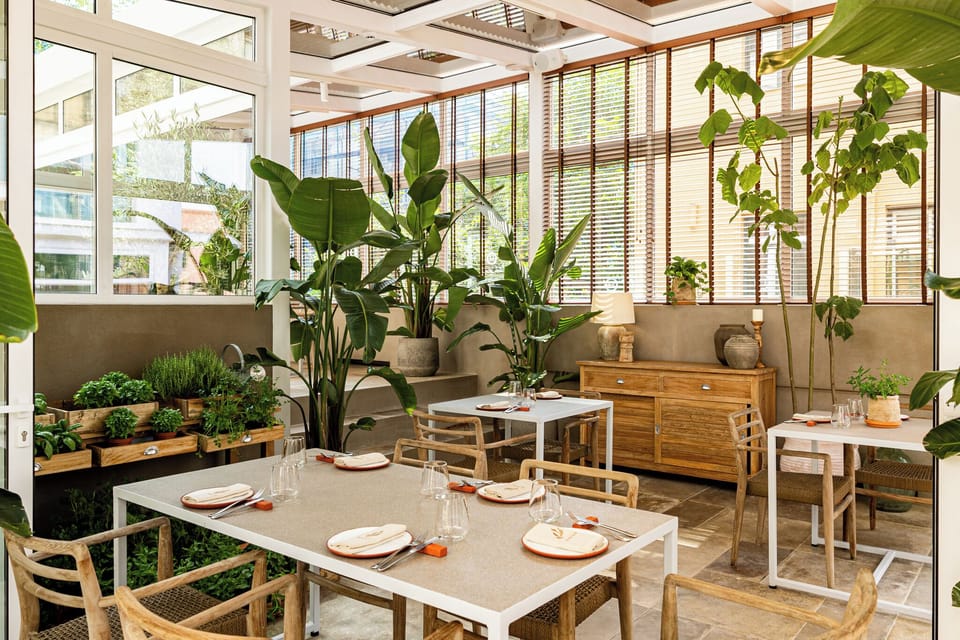 2 restaurants, breakfast, lunch, dinner served; Mediterranean cuisine