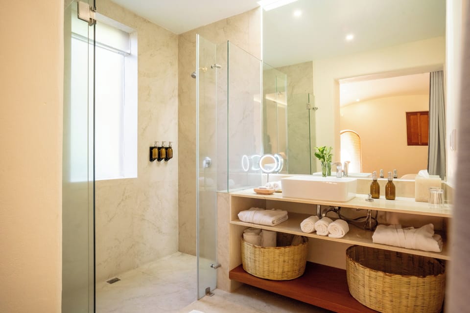 Shower, rainfall showerhead, eco-friendly toiletries