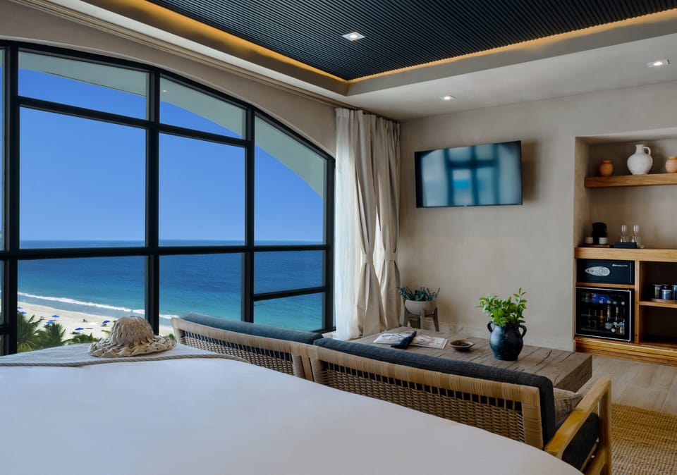 Aire de O:live | Premium bedding, down comforters, pillowtop beds, minibar