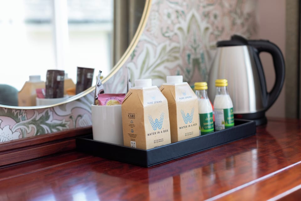 Premium bedding, in-room safe, individually decorated