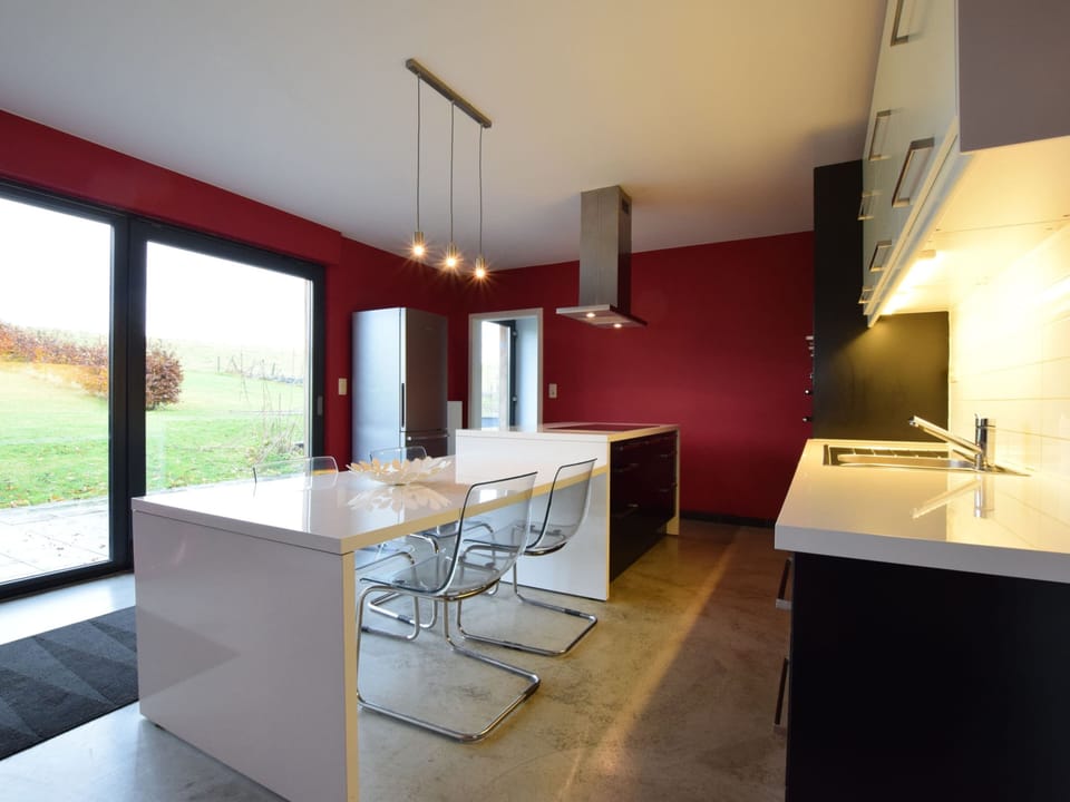 Cottage | Private kitchen | Fridge, highchair