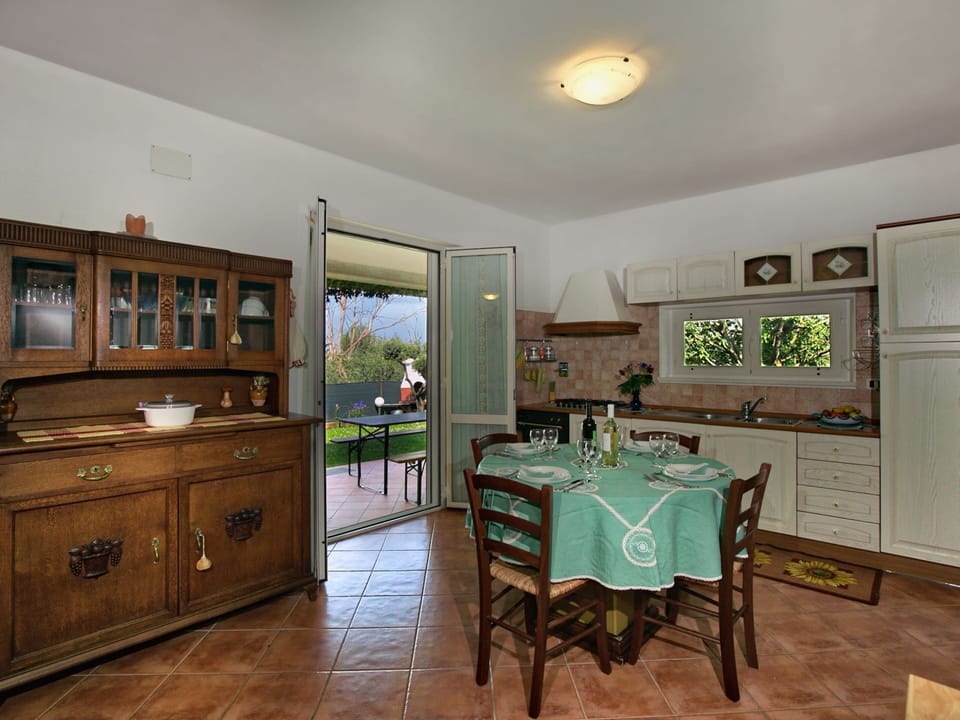 House | Dining